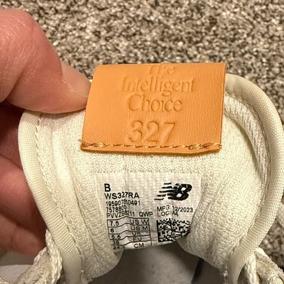 New Balance 327 Women's Sneakers in Cream and Tan - Picture 9 of 9